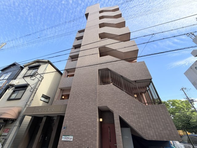 アルファコートの外観