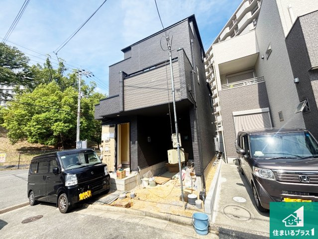 羽曳野市西浦　第1期　新築一戸建ての外観|現在建築中！落ち着いた街並みで新生活を始めることが出来そう！周辺の物件も併せてご紹介させて頂きます！