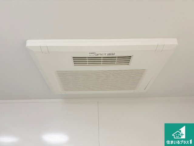 ◆羽曳野市西浦　第1期　新築一戸建ての冷暖房・空調設備|四季を通して快適なバスライフをお手伝いする浴室暖房乾燥機！浴室の乾燥・暖房・涼風・換気はもちろん、２４時間換気にも対応！