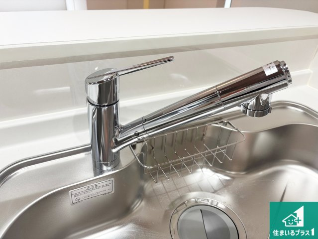 ◆羽曳野市西浦　第1期　新築一戸建ての設備|浄水器を内蔵！炊飯時、お茶を作る時に安心してお水を使えます！お湯と冷水、浄水と原水、シャワーの切替えもワンタッチです！