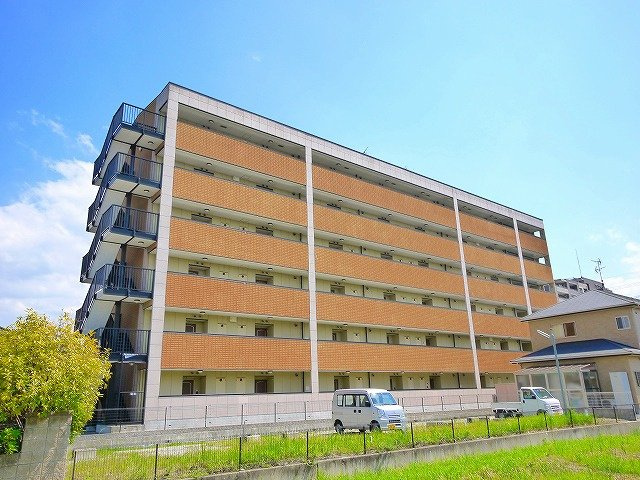 アンソレイエ　（前裁町）