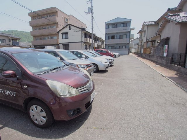 インカム２１の駐車場