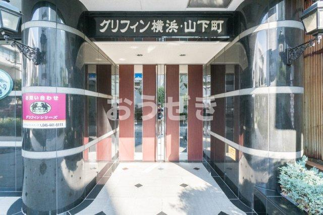 グリフィン横浜・山下町のエントランス