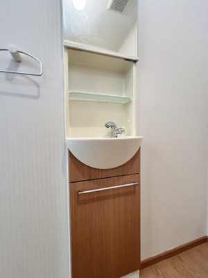 【その他】 | 中古一戸建　香美市土佐山田町東本町１丁目 | トイレの手洗い