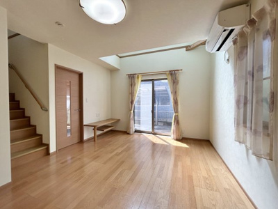 【居間・リビング】 | 中古一戸建　香美市土佐山田町東本町１丁目