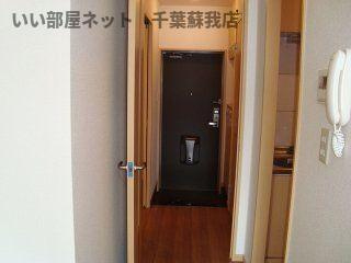 ティアラのエントランス|建物の内部です