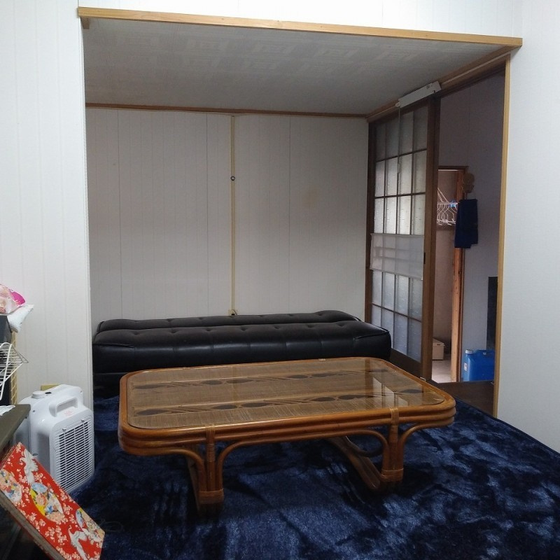 有田町岩谷川内借地店舗の居間・リビング