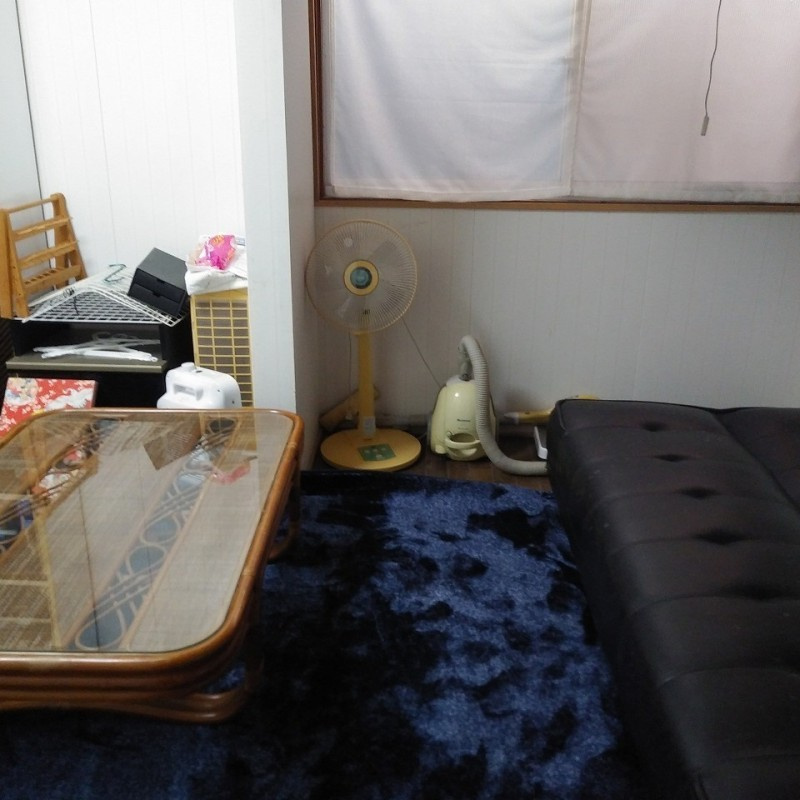 有田町岩谷川内借地店舗の居間・リビング