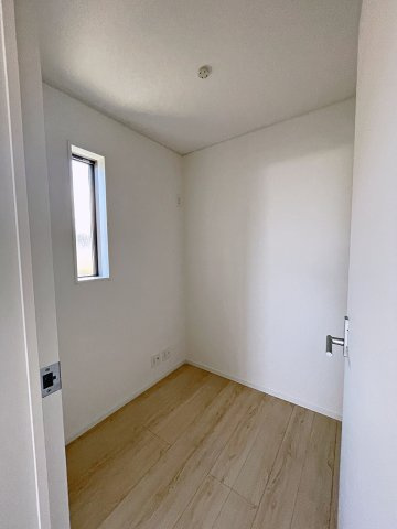 新築戸建・新築建売　須賀川市影沼町第4　第一小・第一中の洋室|落ち着きのある空間で自分だけのプライベートな時間をお過ごしください！