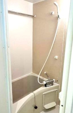 八王子市日吉町のアパートの浴室