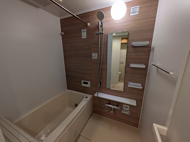 大森本町ハイツの浴室