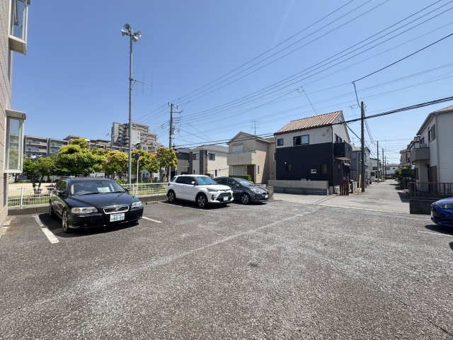 グランディールの駐車場