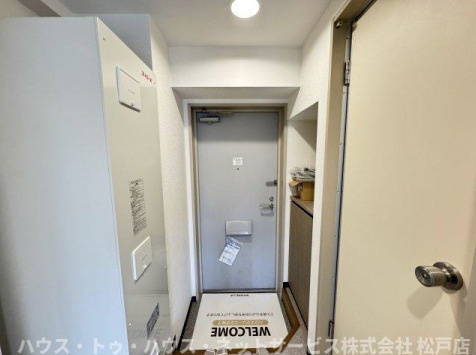 コンフォール小泉の玄関