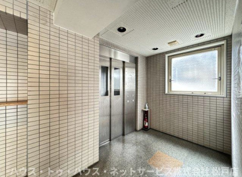 コンフォール小泉のロビー