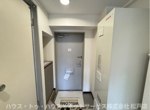 コンフォール小泉の玄関