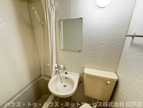 コンフォール小泉の洗面所