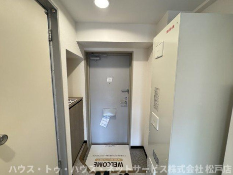 コンフォール小泉の玄関