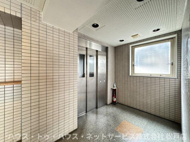 コンフォール小泉のロビー