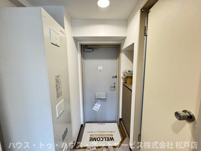コンフォール小泉の玄関