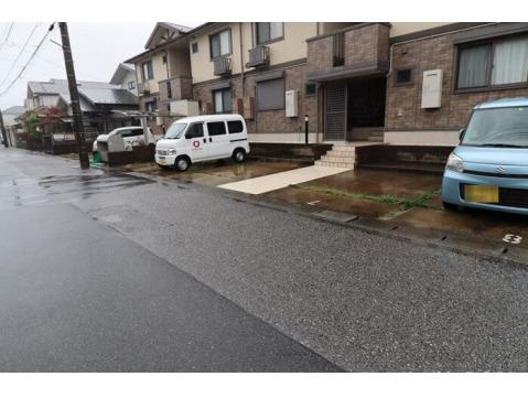 サンパティークの駐車場