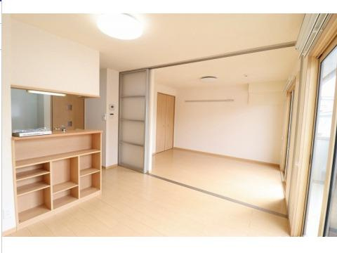 サンパティークの居間・リビング