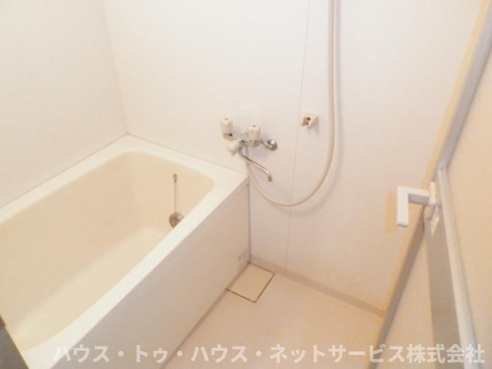 パインツリーコートの浴室