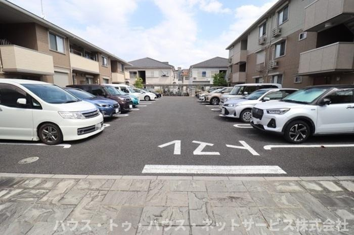 バリスサイト　Ｆの駐車場