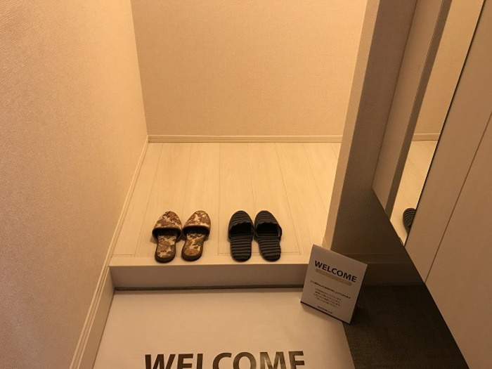 フィーカ　アパルフェの玄関