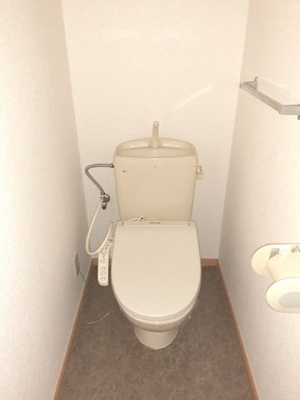 【トイレ】 | クレストヒルズＤ | コンパクトで使いやすいトイレです