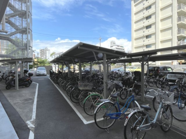 サニーハイム舟入のその他|駐輪スペースはフリー区画です。自転車：月額100円/台　バイク：月額200円/台
