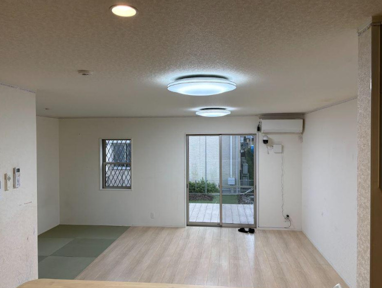 厚木市棚沢　中古戸建の居間・リビング
