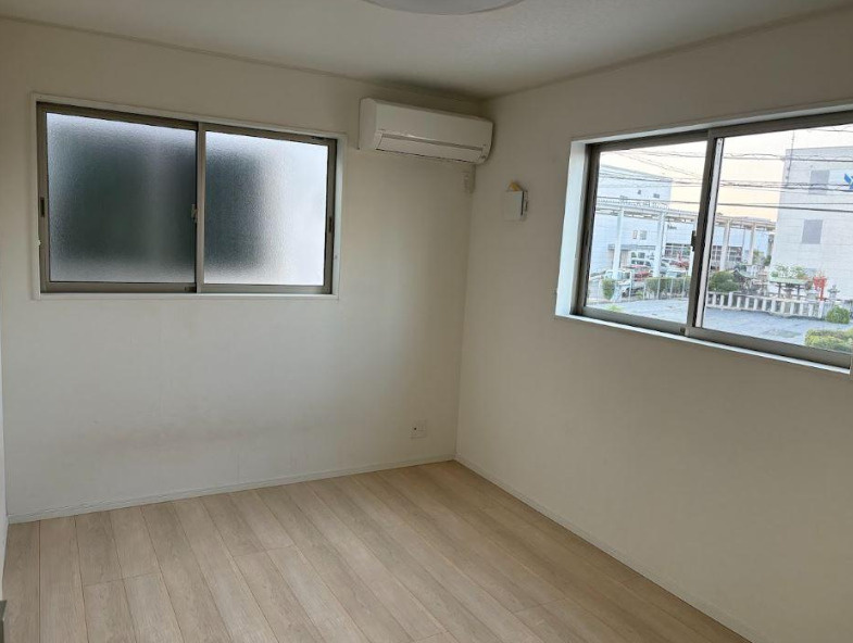 厚木市棚沢　中古戸建の洋室