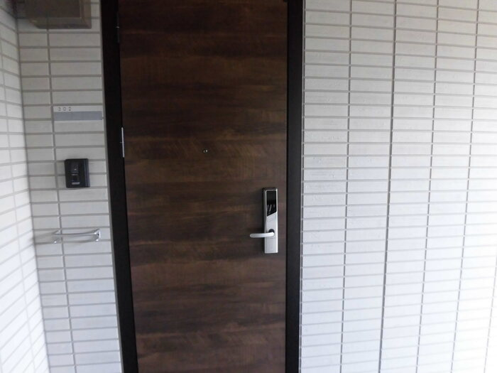 D-ROOM引水の玄関