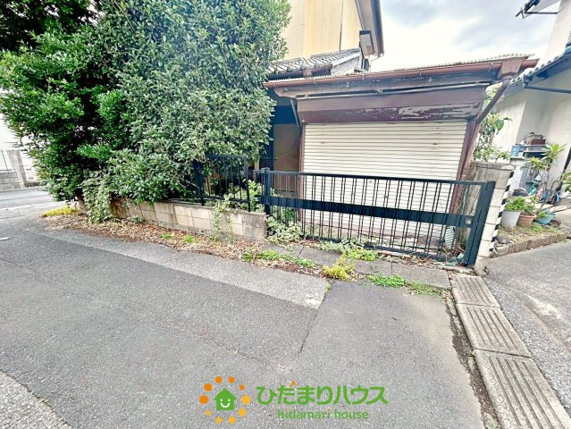 久喜市野久喜　中古一戸建ての駐車場