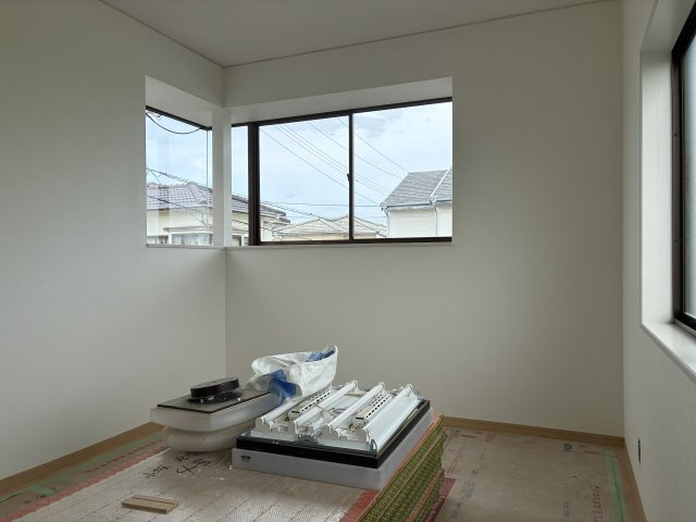 三条町中古リフォーム戸建の洋室