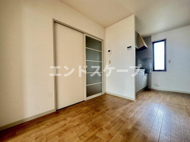 ジュネスコグレAの居間・リビング|高崎、前橋のお部屋探しはエンドスケープまで！お客様の理想お聞かせ下さい♪