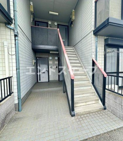 ジュネスコグレAのエントランス|高崎、前橋のお部屋探しはエンドスケープまで！お客様の理想お聞かせ下さい♪