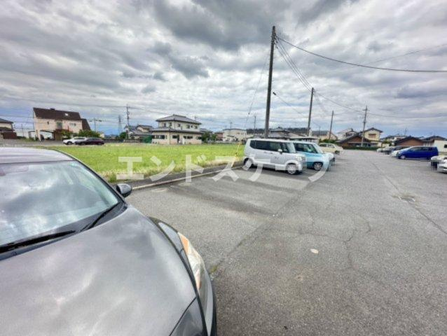 ジュネスコグレAの駐車場|高崎、前橋のお部屋探しはエンドスケープまで！お客様の理想お聞かせ下さい♪