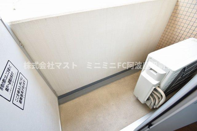 アーバンフラッツ瓦町のバルコニー
