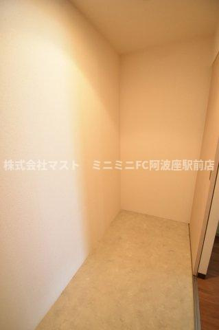 アーバンフラッツ瓦町の玄関