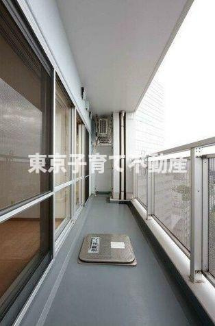 文京グリーンコートビュータワー本駒込 B棟のバルコニー