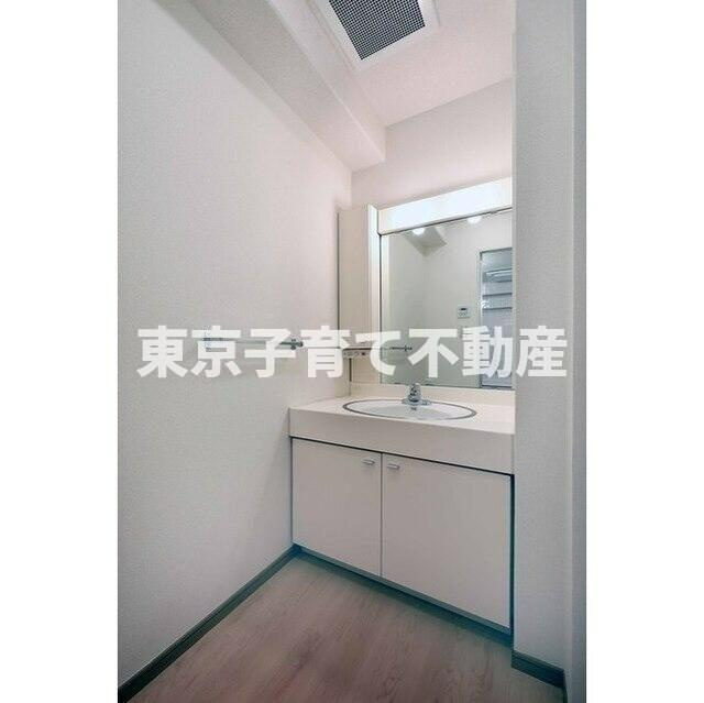 文京グリーンコートビュータワー本駒込 B棟の外観