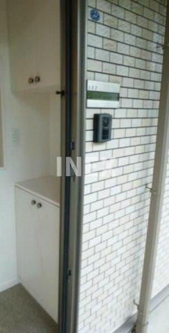 横浜市南区永田東１丁目のアパートの収納