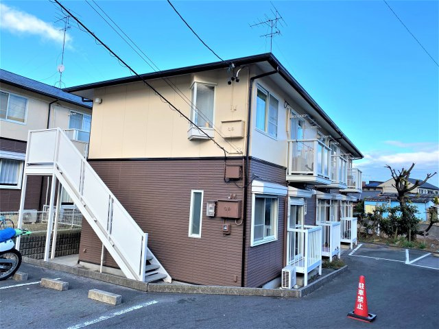 ドミールたかねC棟の外観