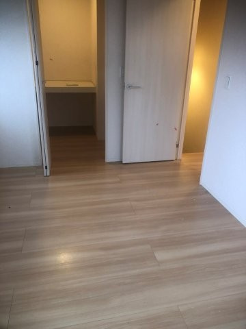 Ｃｏｕｒｔ・Ｆの居間・リビング|こちらの居間で趣味の時間をお楽しみください
