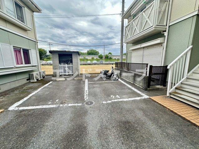 フレグランスあきやまDの駐車場|高崎、前橋のお部屋探しはエンドスケープまで！お客様の理想お聞かせ下さい♪