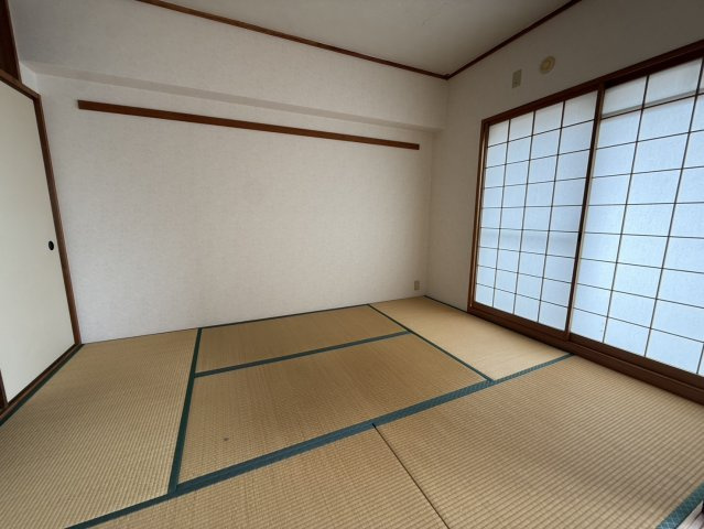 コスモ六角油小路の和室