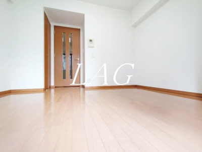 【居間・リビング】 | リクレイシア菊川 | 洋室のお部屋です。