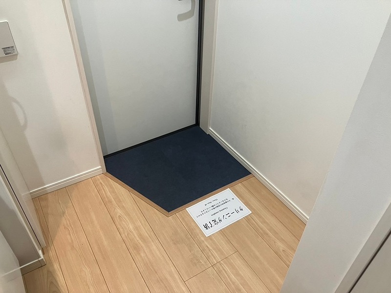 Vivienda大宮 の玄関