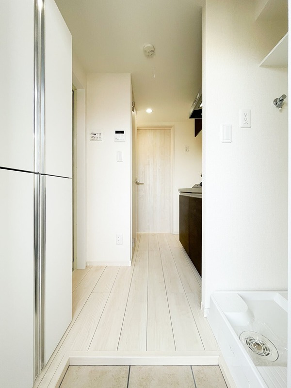 グランクロスの玄関|別部屋参考写真となります
